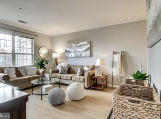 3003 Nicosh Cir UNIT 3101, Falls Church, VA