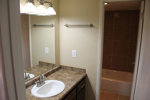 2nd image of 4332 N 103rd Ave