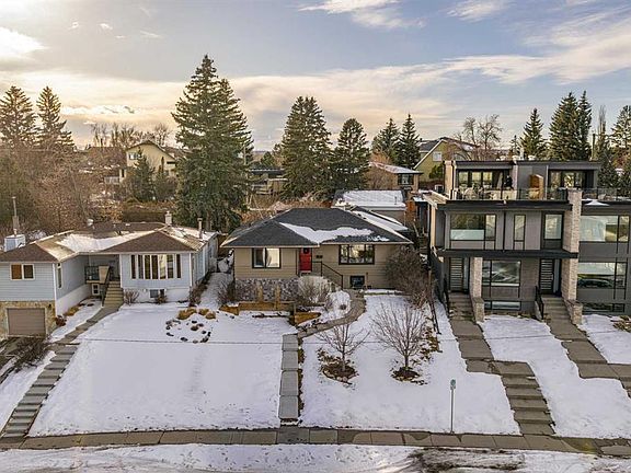 2nd image of 2311 E 19th St SW