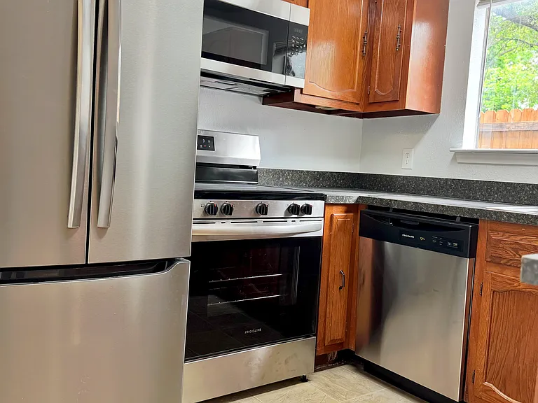 705 Gregg St #2 — Photo 7