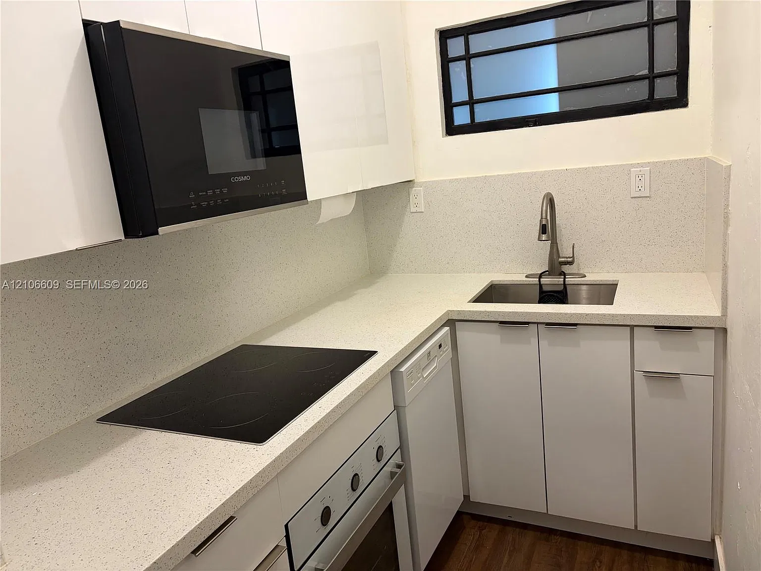 Enclave On South Beach — Photo 3