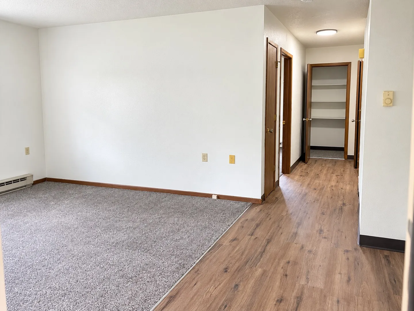 904 Baker St - 6 — Photo 3