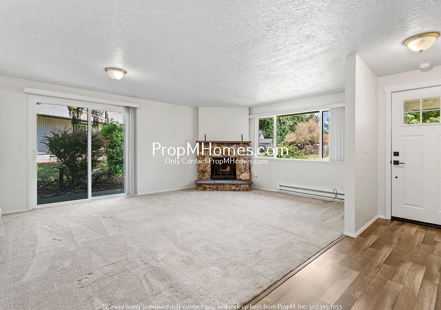 Updated Two Bedroom Duplex in Newberg! — Photo 3