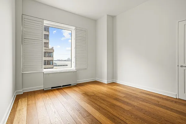 Bedroom, photo 2