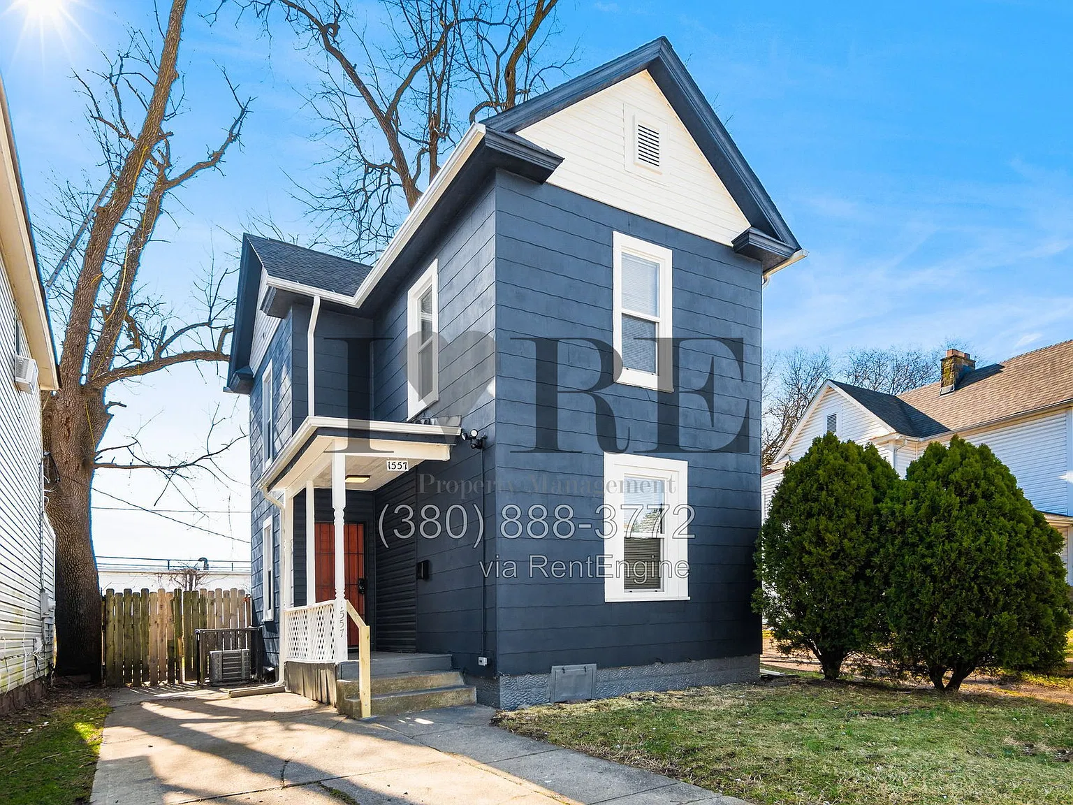 2 bed, 1.0 bath, 896 sqft, $1,289 — Photo 1