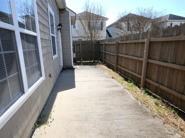 1101 Tenbury Pl — Photo 41