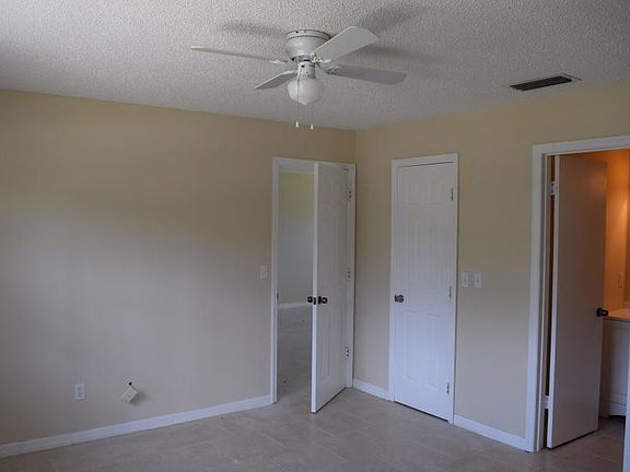 5th image of 1657 SE Floresta Dr