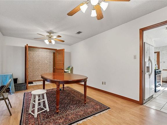 5th image of 2208 Maine Ave