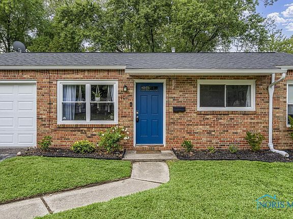4th image of 1011 Park Ln