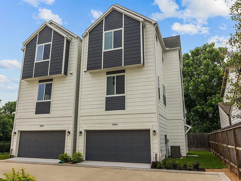 1648 W Tidwell Rd — Photo 20