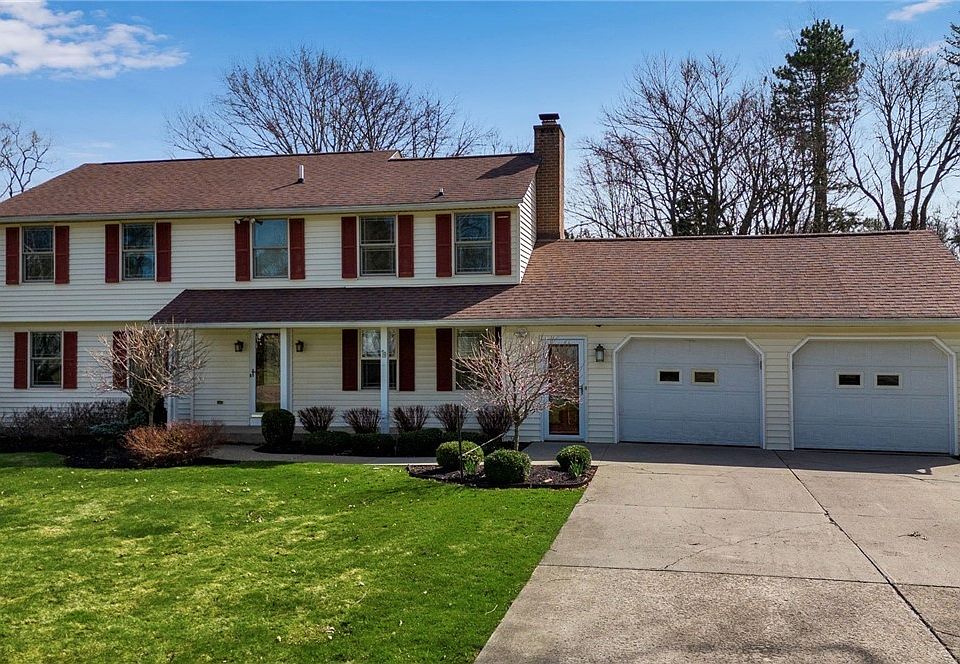 1st image of 61 Green Lake Dr
