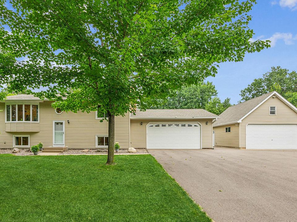 1st image of 487 Lois Ln