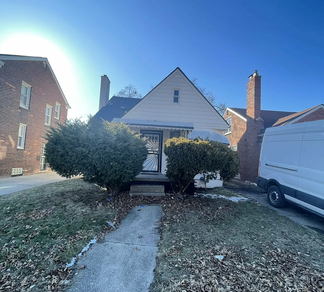 3 bed, 1264 sqft, $1,400 — Photo 1