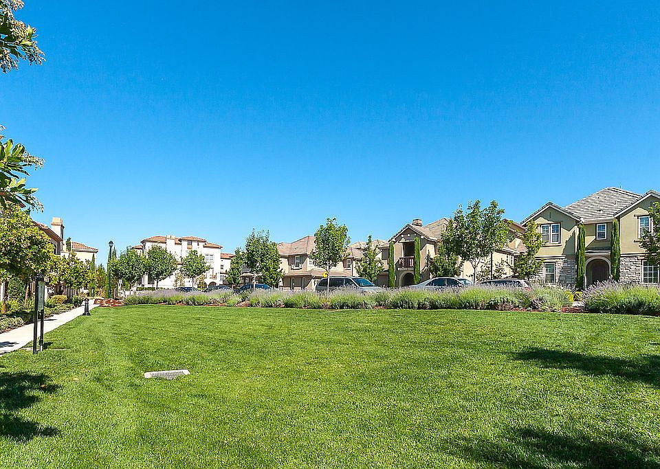 2nd image of 3670 Rimini Ln