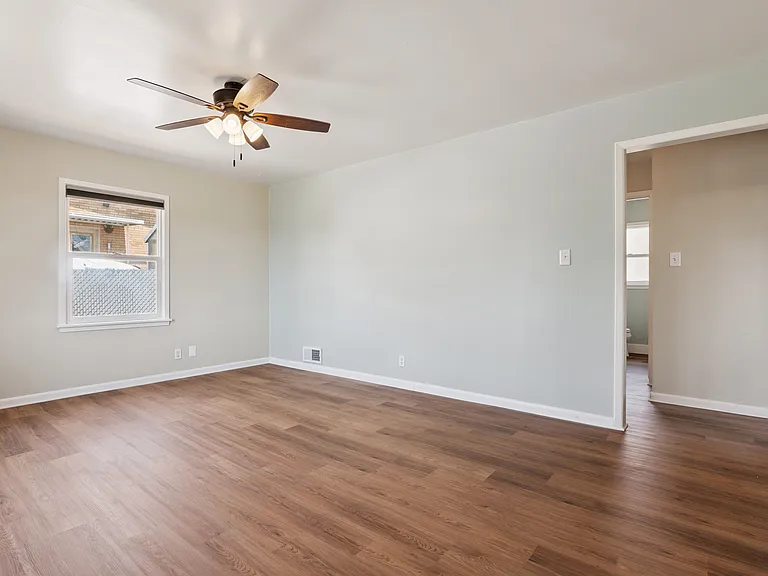 734 Taylor Ave — Photo 4
