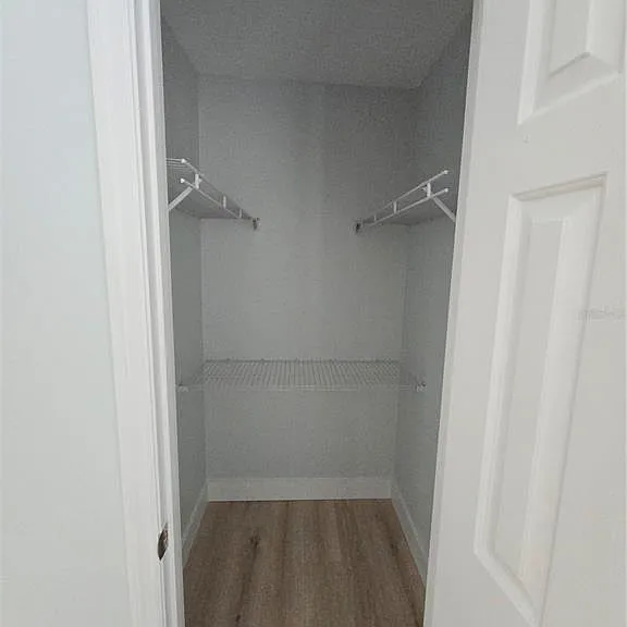 104 Eastpark Cres #B — Photo 6