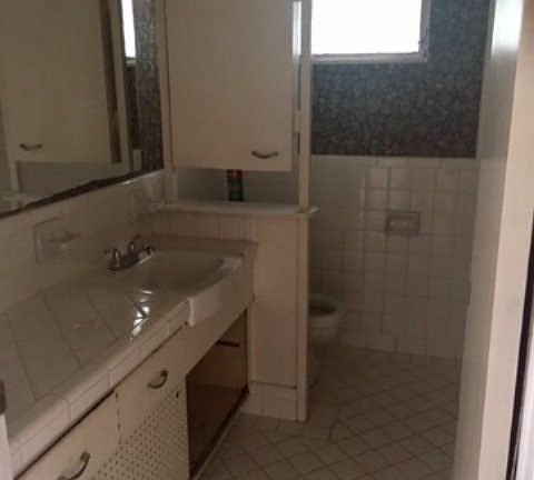 4th image of 800 N Bonham St