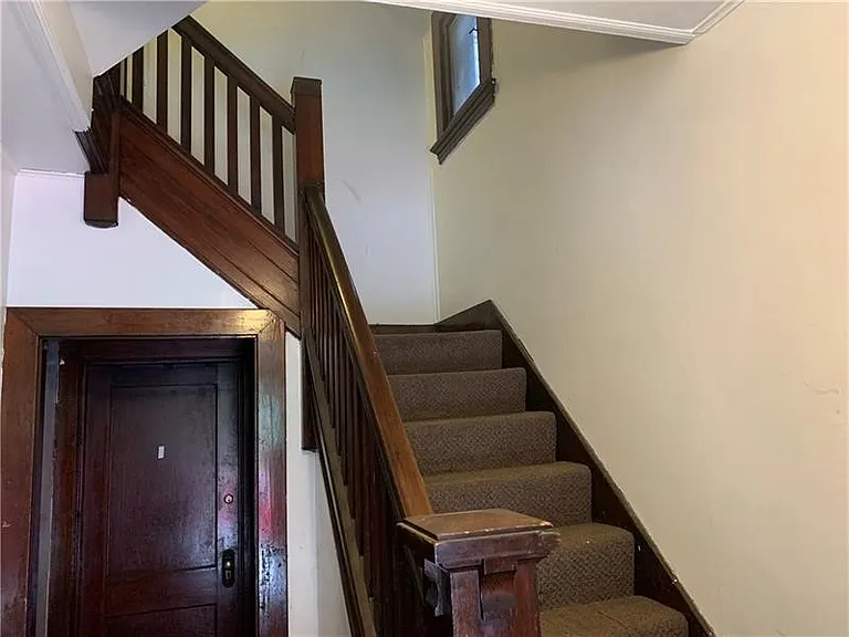 1123 Evergreen Ave #1 — Photo 6