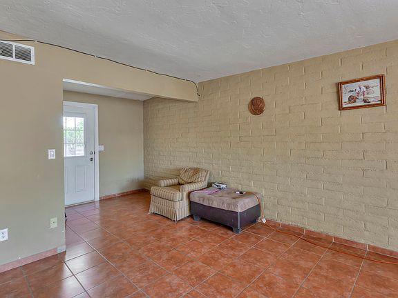 4th image of 7251 S San Fernando Ave