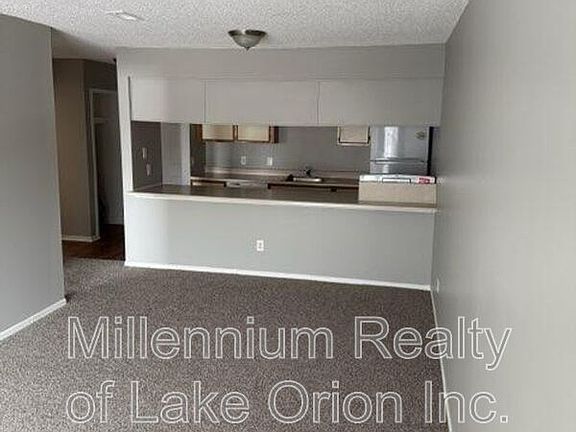 4th image of 25 Louck St APT 18