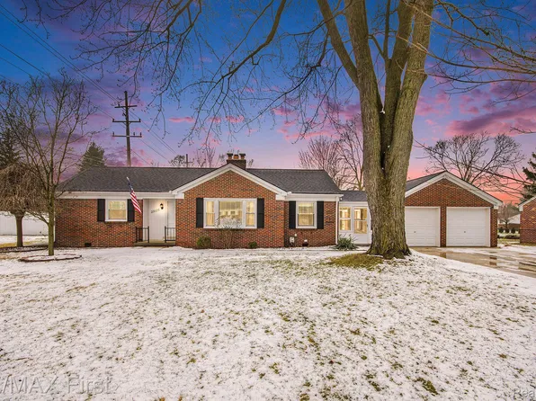 39125 Drake St, Clinton Township, MI 48036