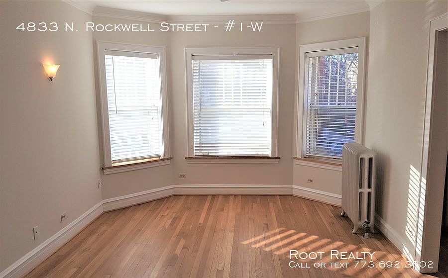 1st image of 4833 N Rockwell St APT 1W