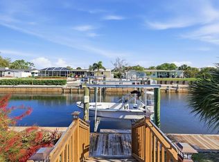 866 E 6th St, Englewood, FL 34223