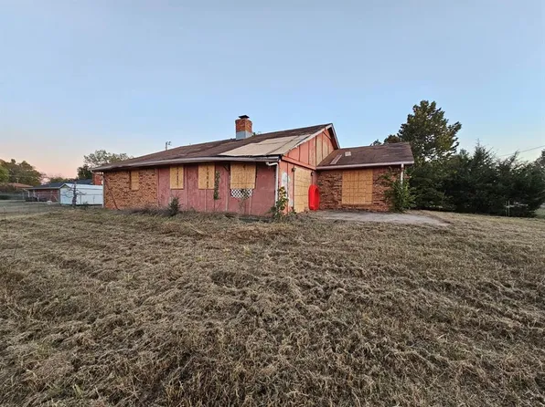 42702 Stout Dr, Tecumseh, OK 74873