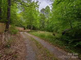 1425 Jeter Mountain Rd, Penrose, NC 28766