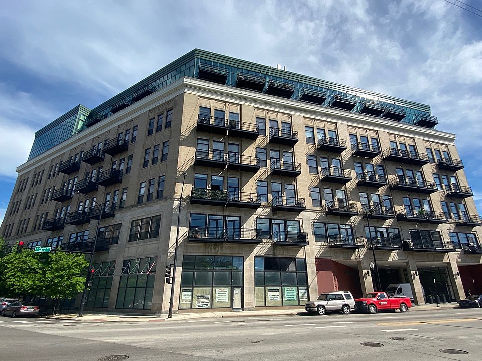 1st image of 1645 W Ogden Ave Unit 326