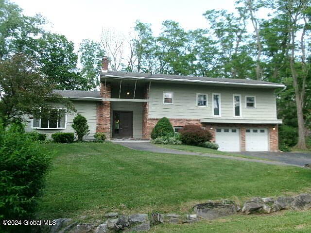 1st image of 110 Walnut Place