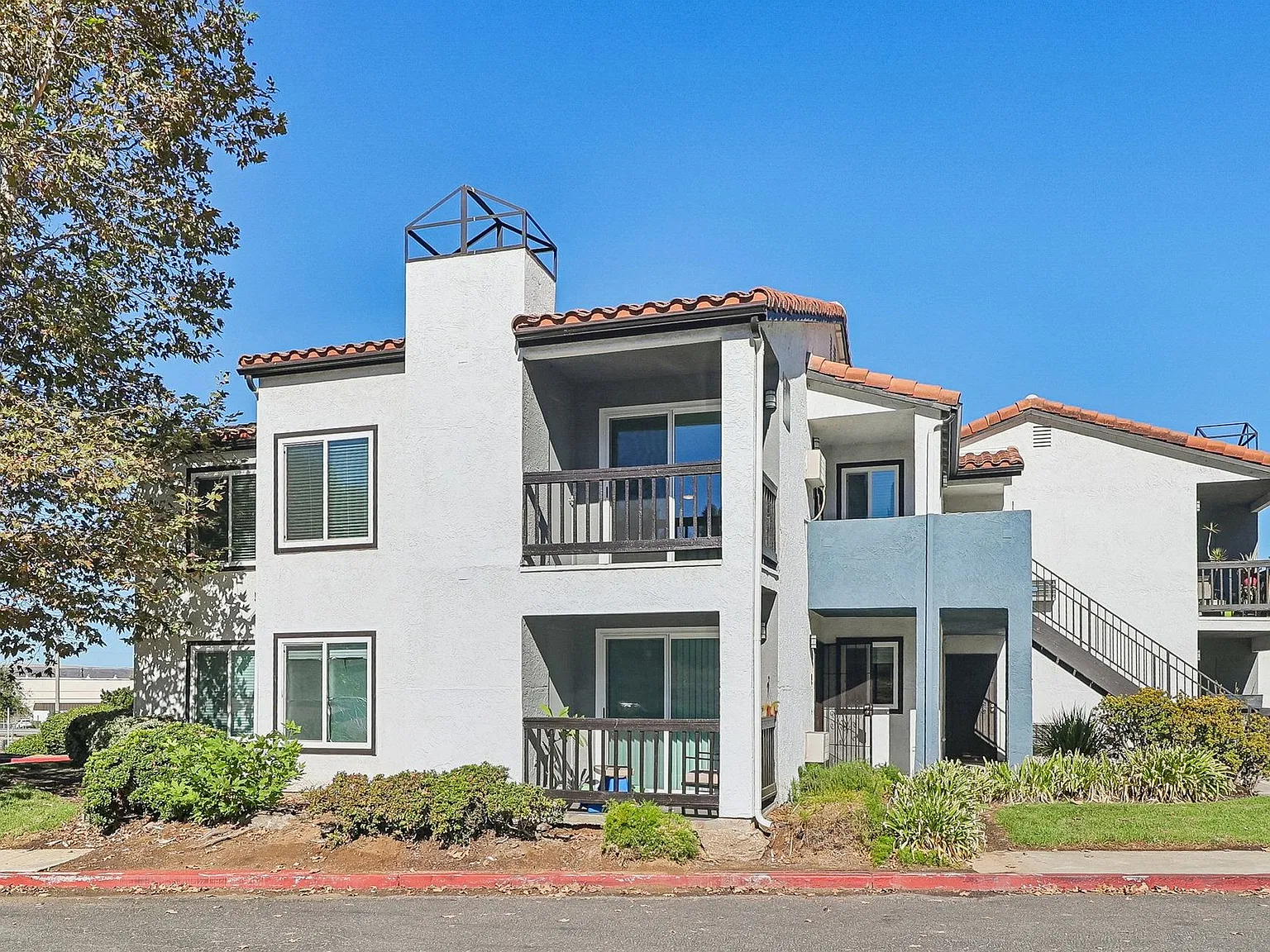 Tierra at Creekside Classic Charm, Fresh Interiors | Renovated 2-Bedroom Homes in Santee — Photo 3