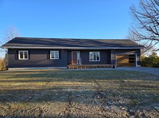 7367 Roger Stevens Dr, Montague, ON K7A4S6