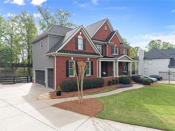 3rd image of 1045 Coleridge Way