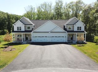 17 Oregon Rd #5, Southborough, MA 01772