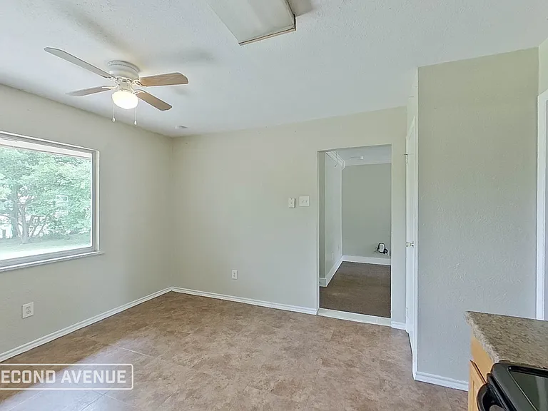 2641 Bluebird Ln — Photo 7
