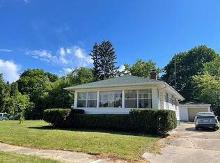 1917 Sloan St, Flint, MI 48504