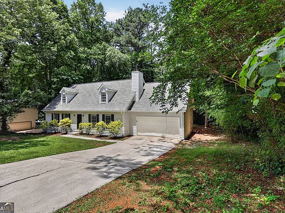 3rd image of 901 Timbervale Ln