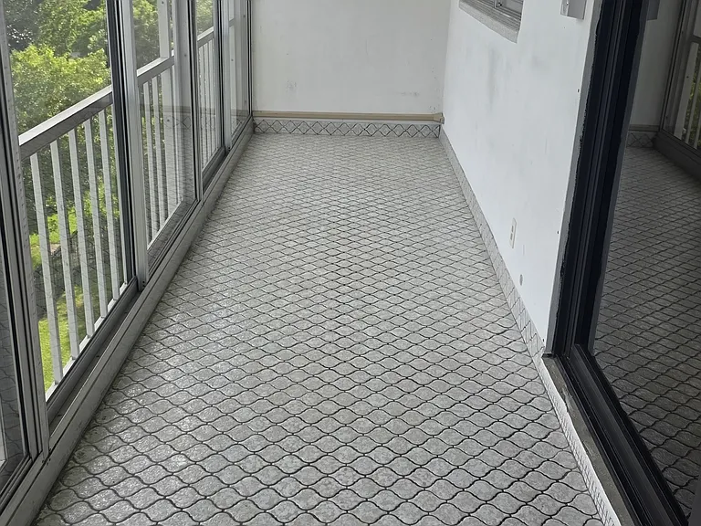 950 Hillcrest Dr #512 — Photo 8
