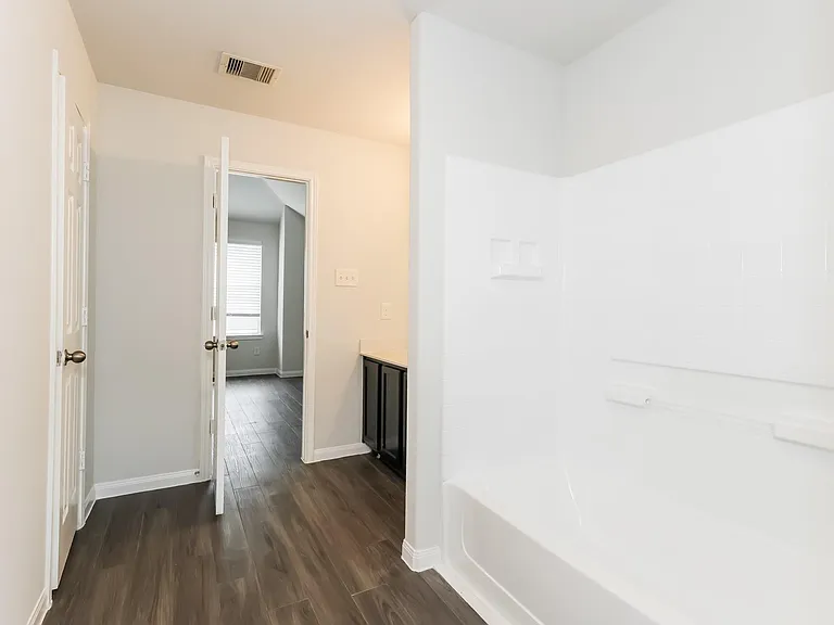 2451 Gibbs Bend Ct — Photo 11
