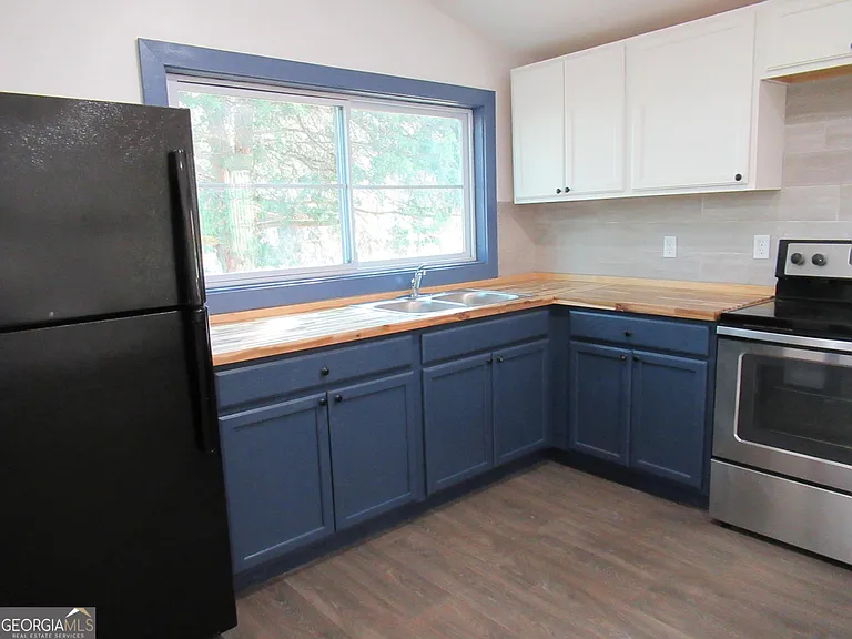 1379 Sam Craven Rd — Photo 10