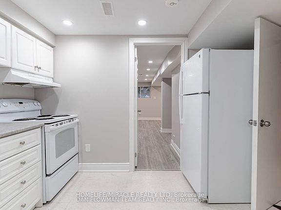 2nd image of 3 Teddington Cres #Basement