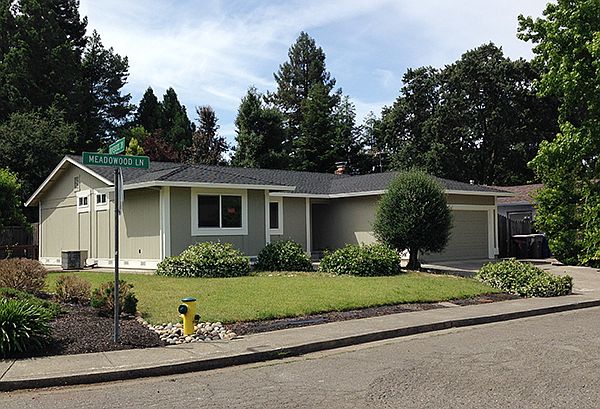1st image of 274 Meadowood Ln