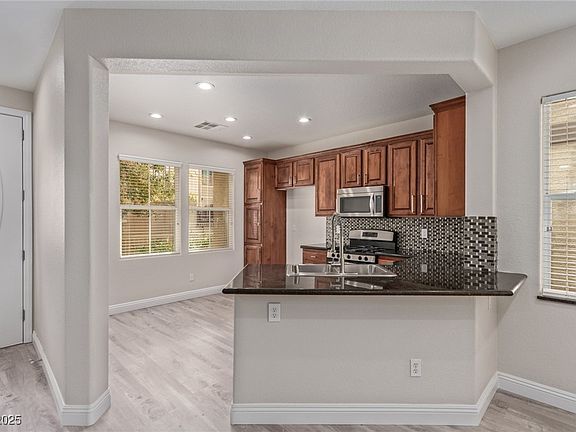 3rd image of 6712 Biltmore Garden St
