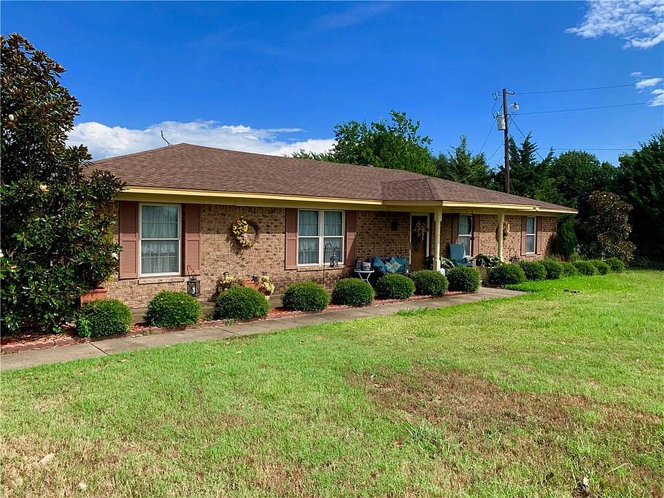 1st image of 1045 N Fm Road 1389