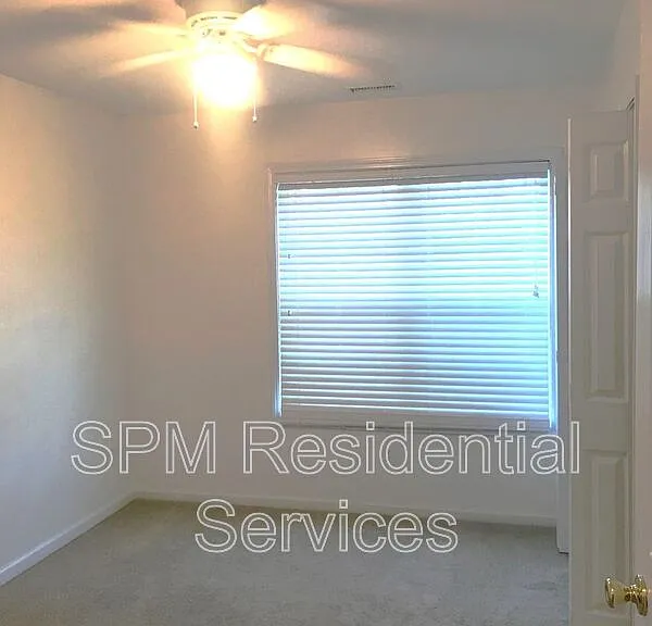 1798 Liz Ln NE — Photo 6