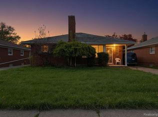 16525 Ego Ave, Eastpointe, MI 48021