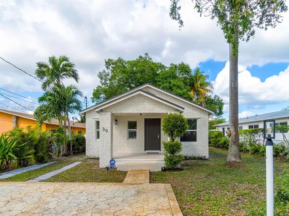 30 SW 7th St, Hallandale, FL 33009