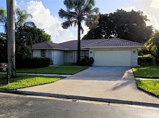 20167 Back 9 Dr, Boca Raton, FL 33498