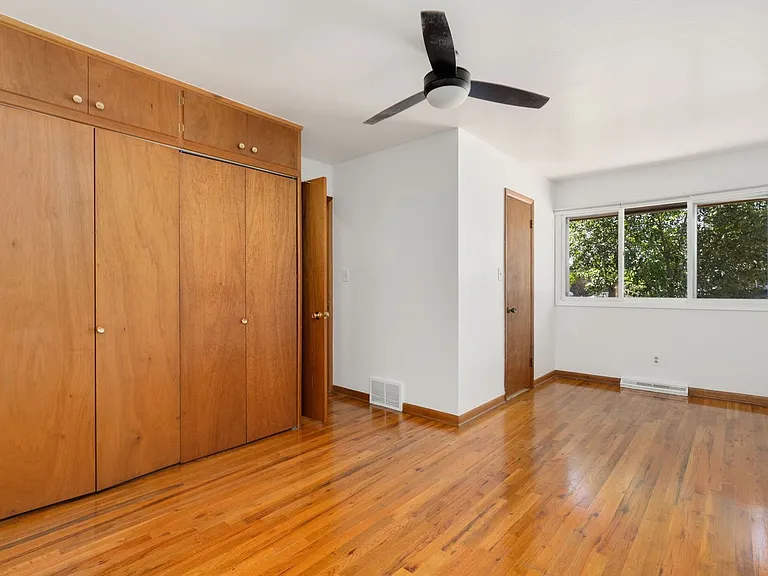 1305 S Lemay Ave — Photo 8